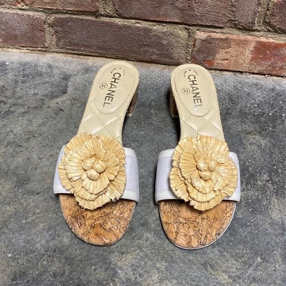 Chanel Bone CC Cork Straw Flower Sandals Mules - Picture 4 of 10